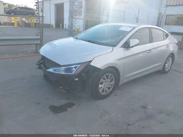 5NPD74LF3KH479850 2019 HYUNDAI ELANTRA - Image 2