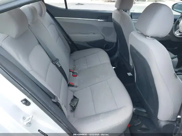 5NPD74LF3KH479850 2019 HYUNDAI ELANTRA - Image 8