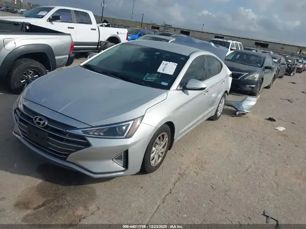 5NPD74LF3KH480108 2019 HYUNDAI ELANTRA - Image 2