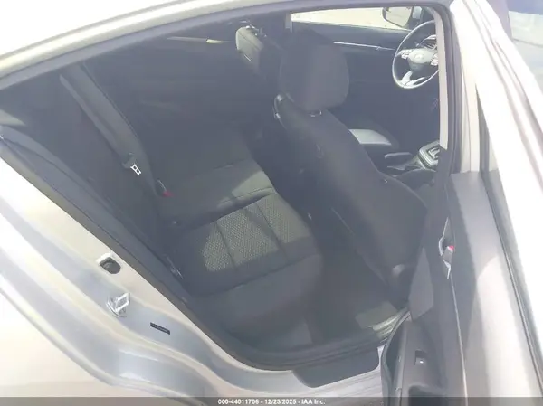 5NPD74LF3KH480108 2019 HYUNDAI ELANTRA - Image 8