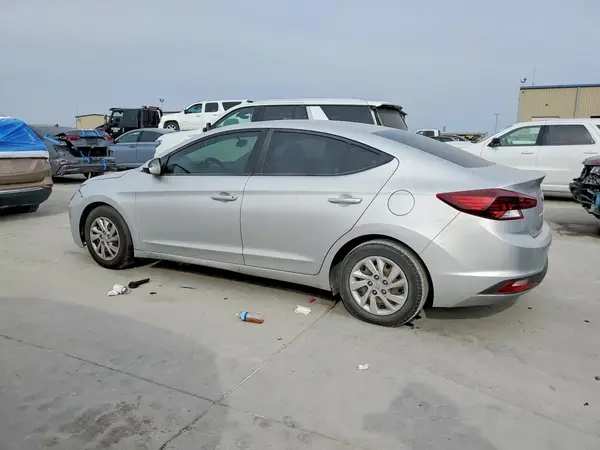 5NPD74LF3KH482599 2019 HYUNDAI ELANTRA - Image 2