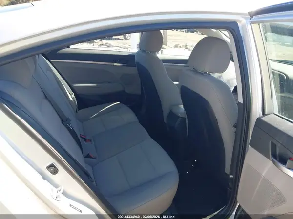 5NPD74LF3KH488371 2019 HYUNDAI ELANTRA - Image 8