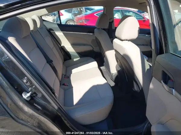5NPD74LF3KH489326 2019 HYUNDAI ELANTRA - Image 8