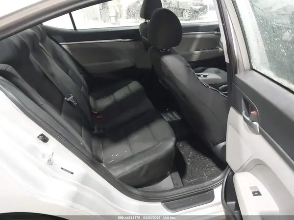 5NPD74LF3KH490279 2019 HYUNDAI ELANTRA - Image 8