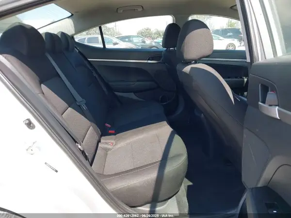 5NPD74LF3KH491500 2019 HYUNDAI ELANTRA - Image 8