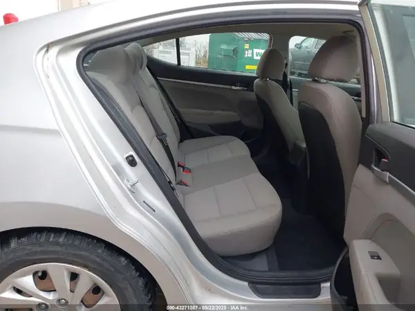 5NPD74LF3KH495935 2019 HYUNDAI ELANTRA - Image 8
