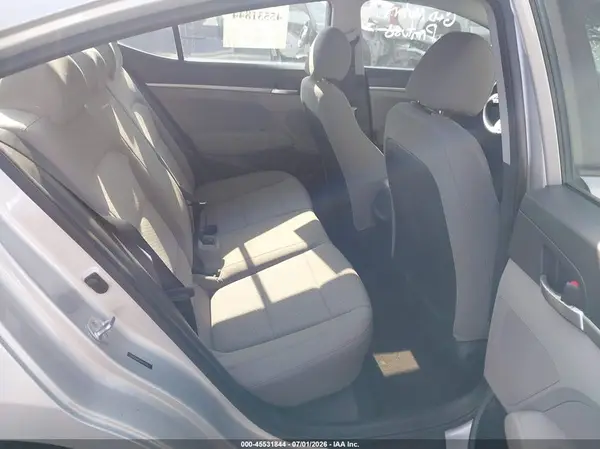 5NPD74LF3KH497670 2019 HYUNDAI ELANTRA - Image 8