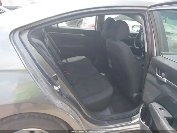5NPD74LF3LH504165 2020 HYUNDAI ELANTRA - Image 8