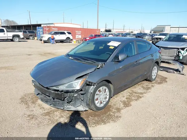 5NPD74LF3LH506000 2020 HYUNDAI ELANTRA - Image 2
