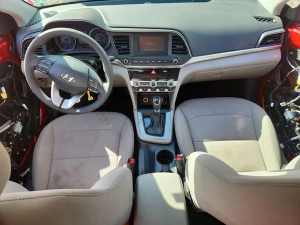 5NPD74LF3LH587306 2020 HYUNDAI ELANTRA - Image 8