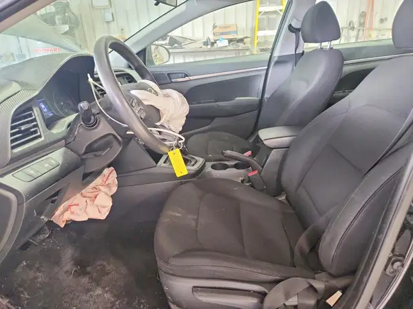 2020 HYUNDAI ELANTRA auction photo 7