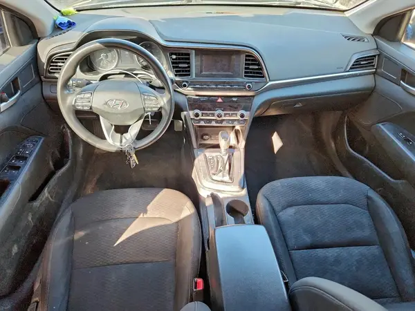 5NPD74LF3LH611538 2020 HYUNDAI ELANTRA - Image 8