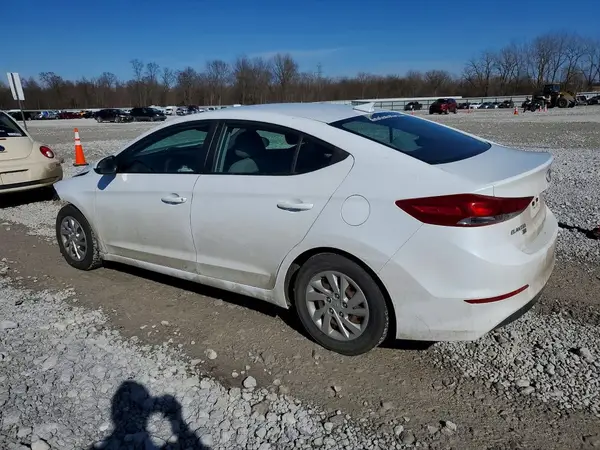 5NPD74LF4HH067557 2017 HYUNDAI ELANTRA - Image 2