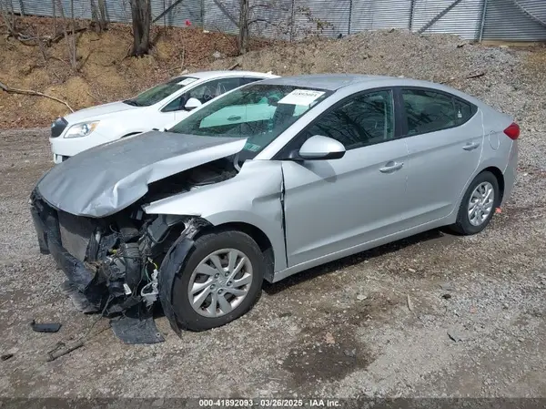 5NPD74LF4HH069261 2017 HYUNDAI ELANTRA - Image 2