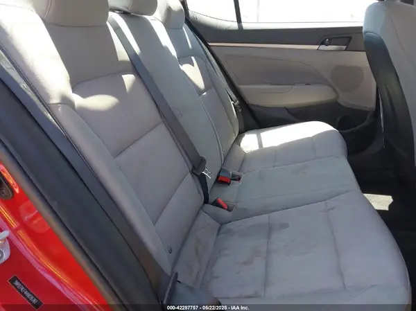 5NPD74LF4HH076761 2017 HYUNDAI ELANTRA - Image 8