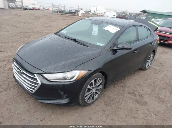 5NPD74LF4HH077845 2017 HYUNDAI ELANTRA - Image 2