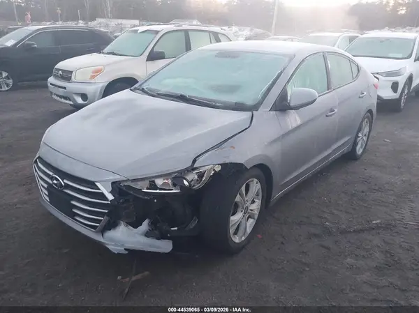 5NPD74LF4HH078347 2017 HYUNDAI ELANTRA - Image 2