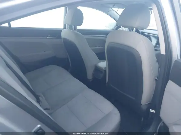 5NPD74LF4HH078347 2017 HYUNDAI ELANTRA - Image 8