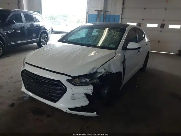 5NPD74LF4HH079952 2017 HYUNDAI ELANTRA - Image 2