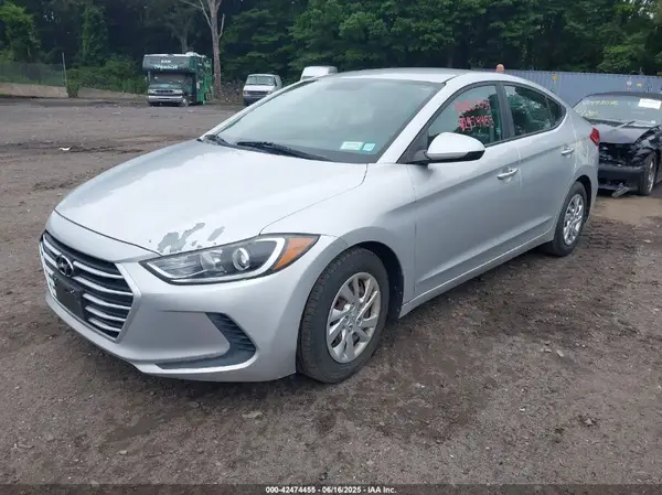 5NPD74LF4HH080423 2017 HYUNDAI ELANTRA - Image 2