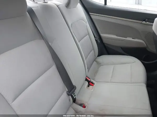 5NPD74LF4HH080423 2017 HYUNDAI ELANTRA - Image 8