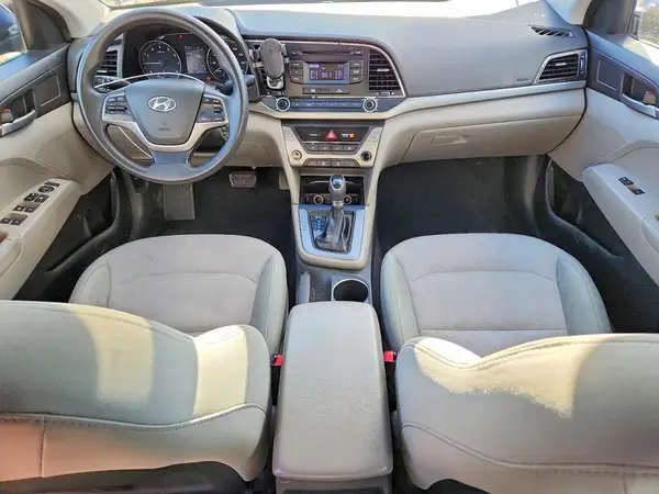 5NPD74LF4HH081605 2017 HYUNDAI ELANTRA - Image 8