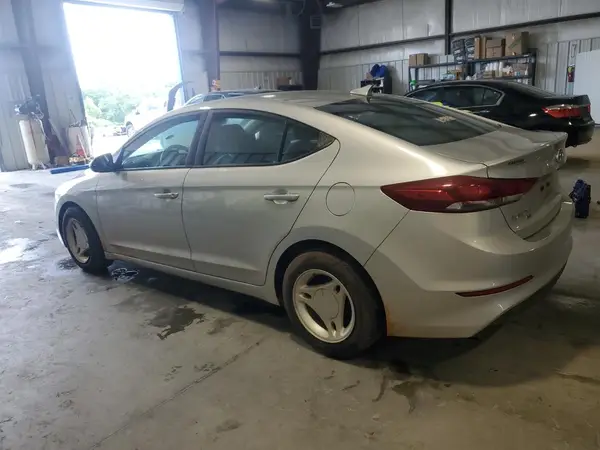5NPD74LF4HH081782 2017 HYUNDAI ELANTRA - Image 2