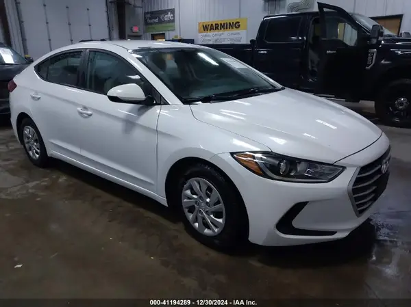 5NPD74LF4HH082253 2017 HYUNDAI ELANTRA - Image 1