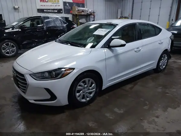 5NPD74LF4HH082253 2017 HYUNDAI ELANTRA - Image 2
