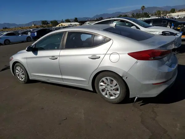 5NPD74LF4HH085184 2017 HYUNDAI ELANTRA - Image 2