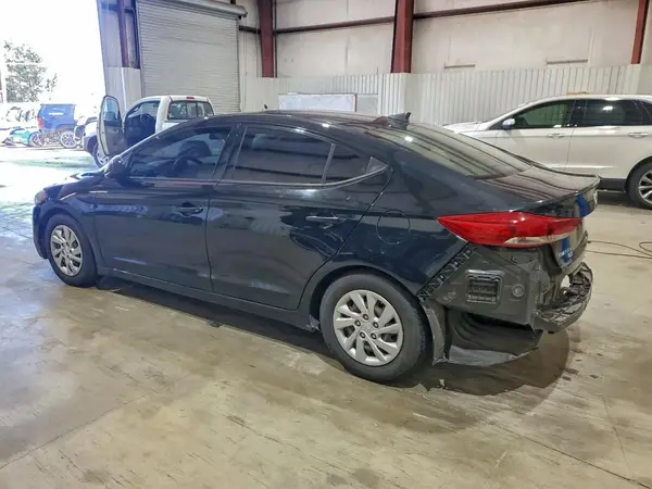 5NPD74LF4HH098632 2017 HYUNDAI ELANTRA - Image 2