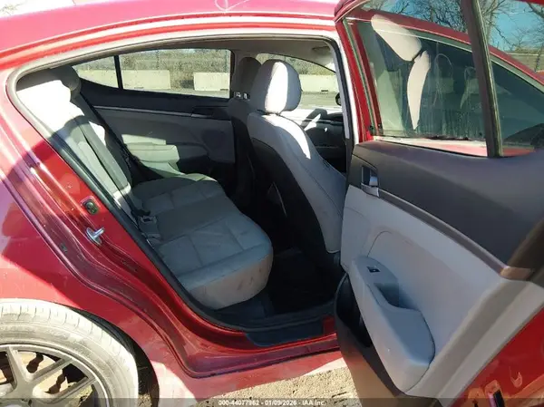 5NPD74LF4HH101805 2017 HYUNDAI ELANTRA - Image 8