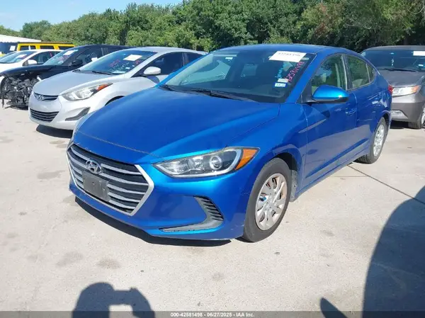5NPD74LF4HH102789 2017 HYUNDAI ELANTRA - Image 2