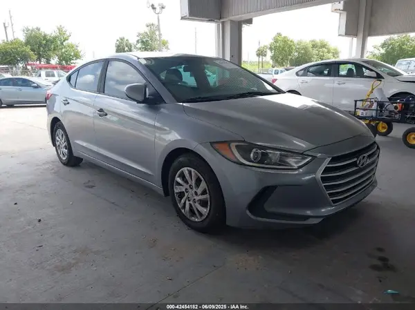 5NPD74LF4HH103120 2017 HYUNDAI ELANTRA - Image 1