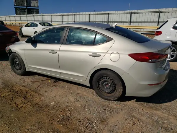 5NPD74LF4HH104168 2017 HYUNDAI ELANTRA - Image 2