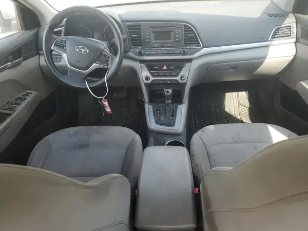 5NPD74LF4HH104493 2017 HYUNDAI ELANTRA - Image 8