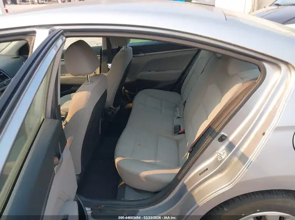 5NPD74LF4HH112352 2017 HYUNDAI ELANTRA - Image 8