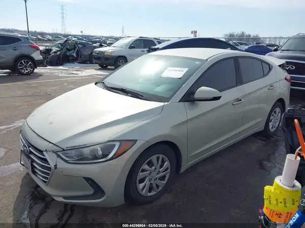 5NPD74LF4HH113727 2017 HYUNDAI ELANTRA - Image 2