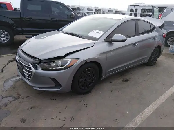 5NPD74LF4HH126624 2017 HYUNDAI ELANTRA - Image 2