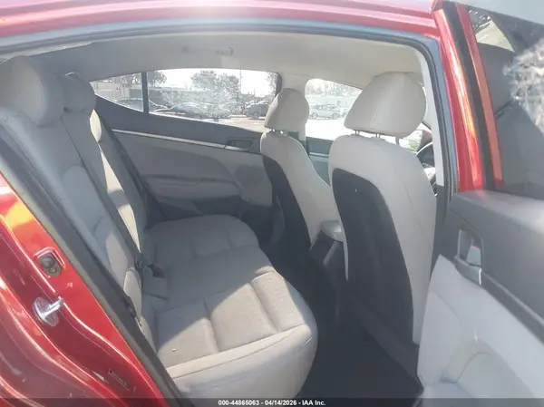 5NPD74LF4HH127062 2017 HYUNDAI ELANTRA - Image 8