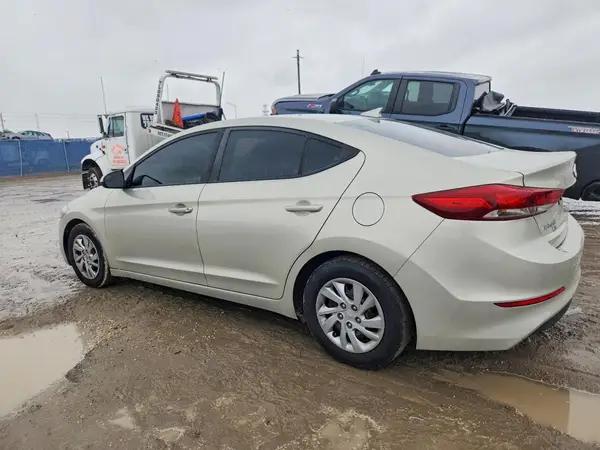 5NPD74LF4HH127451 2017 HYUNDAI ELANTRA - Image 2