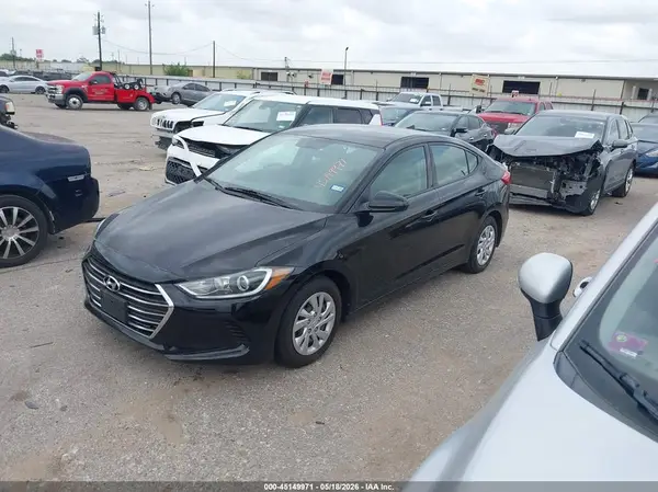 5NPD74LF4HH132780 2017 HYUNDAI ELANTRA - Image 2