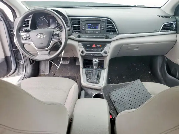 5NPD74LF4HH134559 2017 HYUNDAI ELANTRA - Image 8