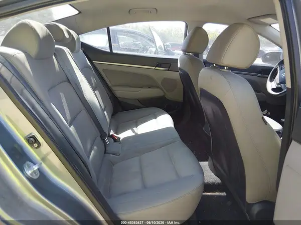 5NPD74LF4HH136683 2017 HYUNDAI ELANTRA - Image 8