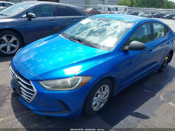 5NPD74LF4HH137204 2017 HYUNDAI ELANTRA - Image 2