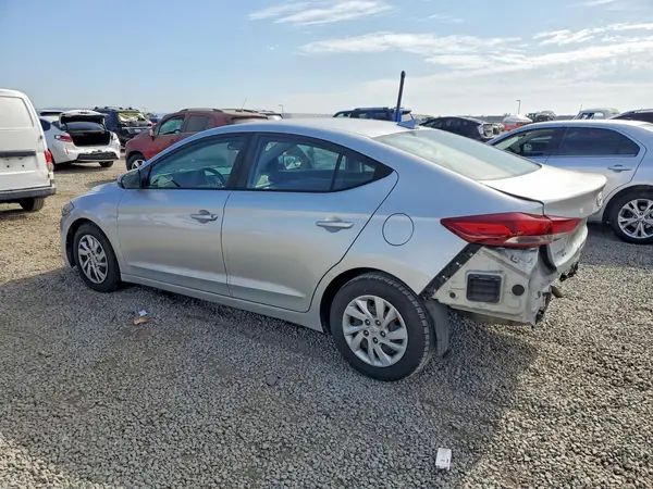 5NPD74LF4HH137249 2017 HYUNDAI ELANTRA - Image 2