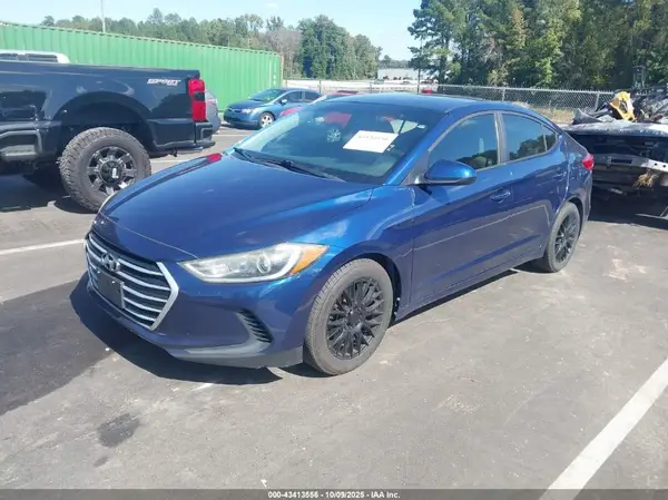 5NPD74LF4HH138885 2017 HYUNDAI ELANTRA - Image 2