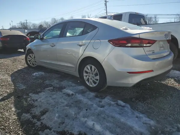 5NPD74LF4HH139082 2017 HYUNDAI ELANTRA - Image 2