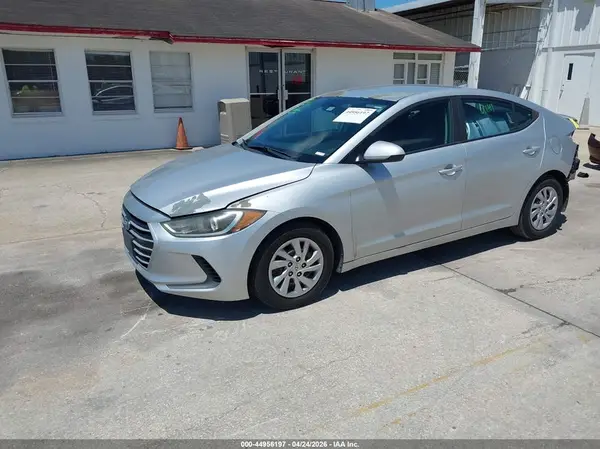 5NPD74LF4HH140040 2017 HYUNDAI ELANTRA - Image 2