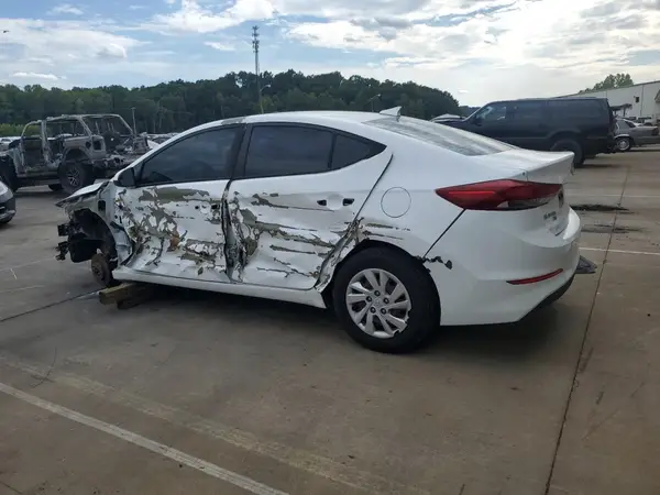 5NPD74LF4HH140247 2017 HYUNDAI ELANTRA - Image 2